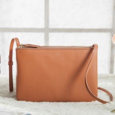 Borsa a tracolla Celine Small Trio in pelle di vitello marrone Borsa a tracolla Celine Small Trio in pelle di vitello marrone