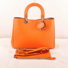 Borsa Dior Diorissimo media in pelle originale arancione (dettagli dorati) 603