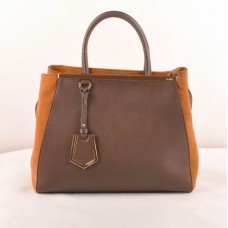 Borsa media Fendi 2jours in pelle Ferrari color caffè scuro con inserti in pelle di agnello color caffè