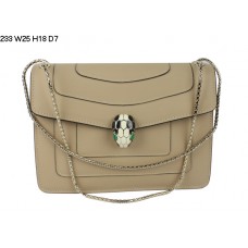 Borsa a tracolla Bvlgari Serpenti in pelle di vitello color albicocca, modello 233 Borsa a tracolla Bvlgari Serpenti in pelle di vitello color albicocca, modello 233