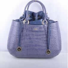 Borsa grande Fendi B Fab in pelle blu effetto coccodrillo con manico superiore