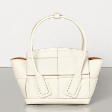 Bottega Veneta Mini Arco 29 Bag In White Weave Calfskin