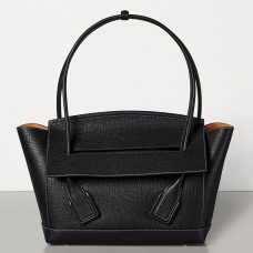 Bottega Veneta Arco 33 Bag In Black Grainy Calfskin Bottega Veneta Arco 33 Bag In Black Grainy Calfskin