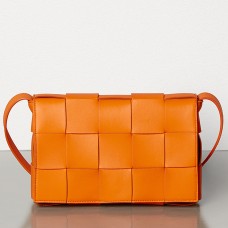 Borsa a cassetta Bottega Veneta in pelle di agnello arancione