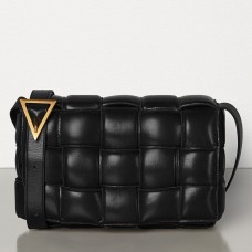 Borsa a cassetta imbottita Bottega Veneta in pelle di vitello nera