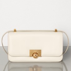 Borsa Bottega Veneta BV Classic in pelle di vitello francese bianca. Borsa Bottega Veneta BV Classic in pelle di vitello francese bianca.