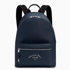 Zaino Dior Rider in pelle di vitello blu navy.