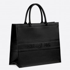 Borsa Dior Book Tote in pelle di vitello liscia nera.