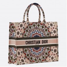 Borsa tote Dior Book ricamata KaleiDiorscopic