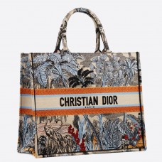 Borsa tote Dior Book in Toile De Jouy Tropicalia blu denim Borsa tote Dior Book in Toile De Jouy Tropicalia blu denim