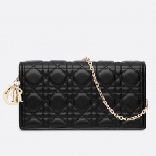 Pochette Lady Dior con catena in pelle di agnello nera.