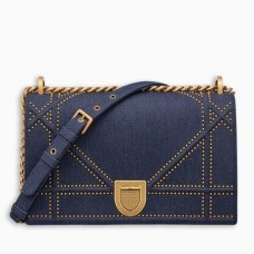 Borsa Dior Diorama Flap in denim e borchie Borsa Dior Diorama Flap in denim e borchie
