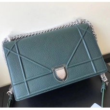 Borsa Dior Diorama Flap in pelle di vitello martellata verde Borsa Dior Diorama Flap in pelle di vitello martellata verde