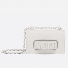 Mini borsa Dior J'Adior in pelle di vitello bianca ultra opaca.