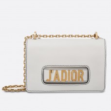 Borsa a tracolla Dior J'Adior in pelle di vitello bianca.