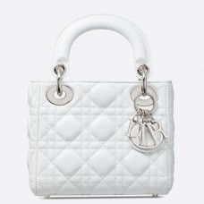 Mini borsa a catena Lady Dior di Dior in pelle di agnello bianca Mini borsa a catena Lady Dior di Dior in pelle di agnello bianca