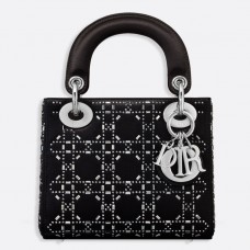 Mini borsa Lady Dior in raso con strass e catena Mini borsa Lady Dior in raso con strass e catena