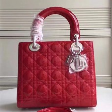 Borsa Lady Dior media in pelle verniciata rossa Borsa Lady Dior media in pelle verniciata rossa