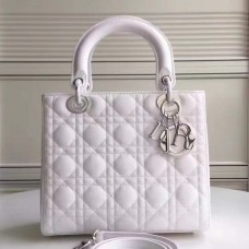 Borsa Lady Dior media in pelle verniciata bianca Borsa Lady Dior media in pelle verniciata bianca