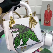 Borsa Lady Dior media in pelle di lucertola con stampa Niki De Saint Phalle. Borsa Lady Dior media in pelle di lucertola con stampa Niki De Saint Phalle.