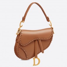 Borsa a tracolla Dior in pelle di vitello marrone con bordi filettati Borsa a tracolla Dior in pelle di vitello marrone con bordi filettati