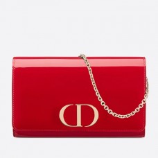 Portafoglio Dior 30 Montaigne con catena in pelle di vitello verniciata rossa Portafoglio Dior 30 Montaigne con catena in pelle di vitello verniciata rossa