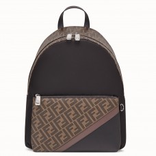 Zaino grande Fendi in tessuto FF con inserti in nylon e pelle.